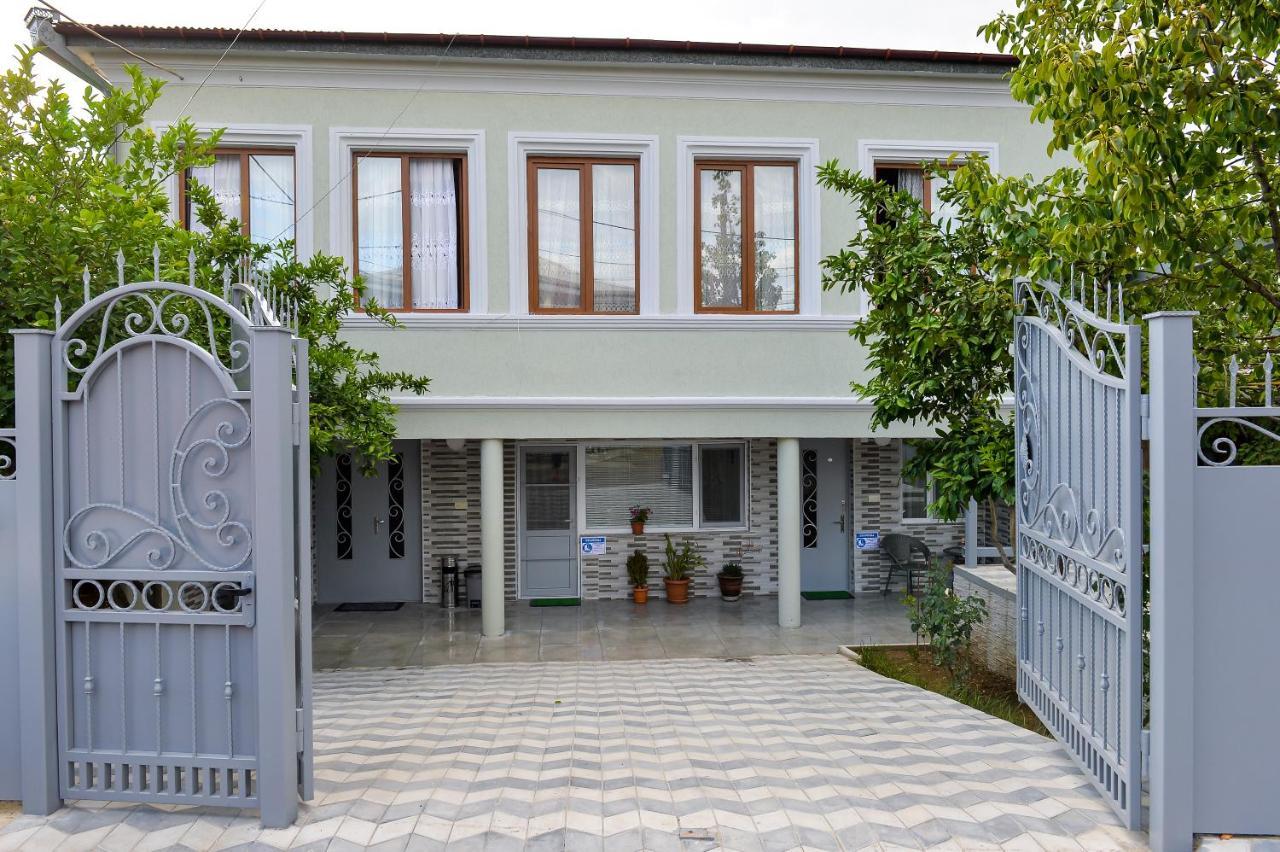 Cozy House Hotel Koetaisi Buitenkant foto