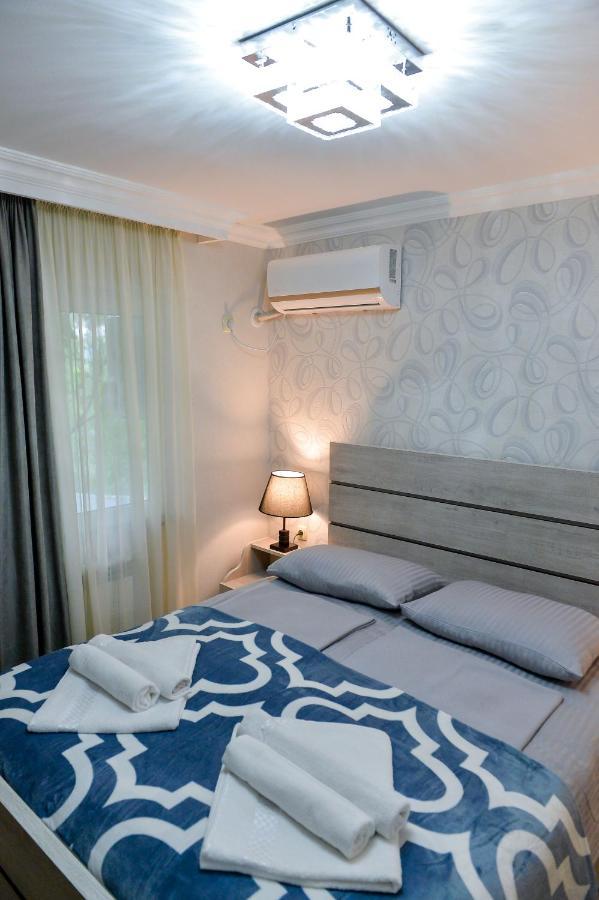 Cozy House Hotel Koetaisi Buitenkant foto