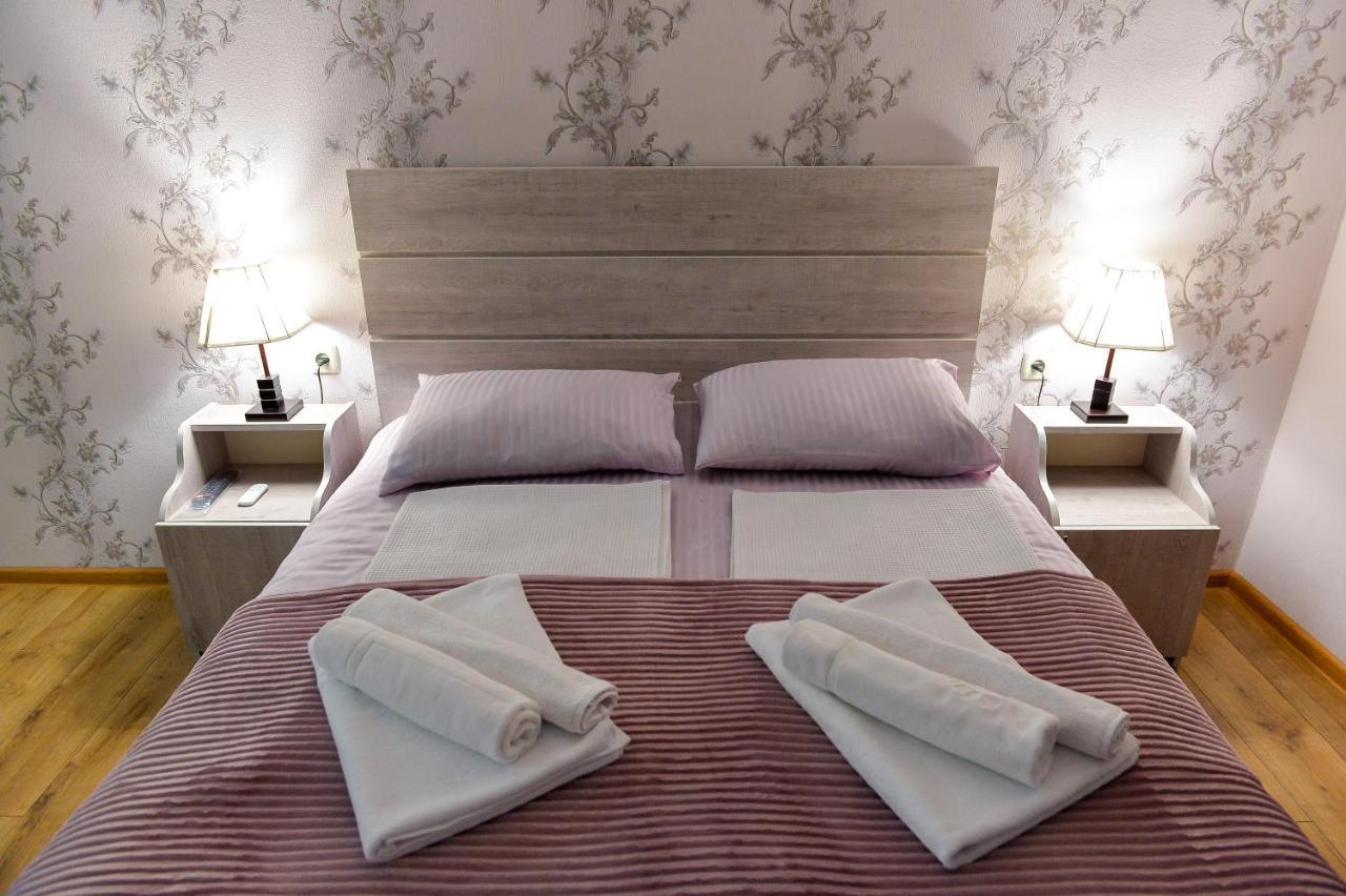 Cozy House Hotel Koetaisi Buitenkant foto